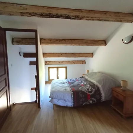 Du Mas Gallinou Holiday home *